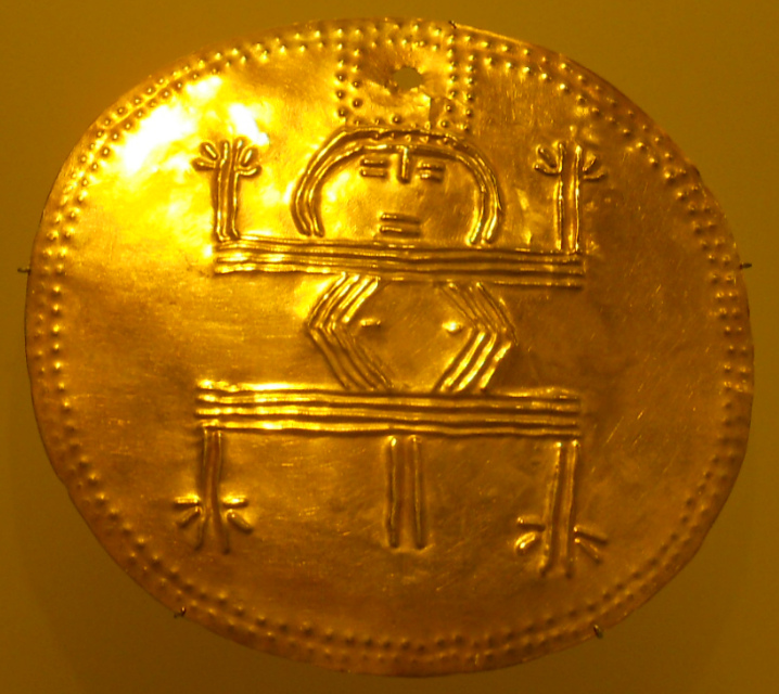 Die letzte Zeit der San Agust�n-Kultur,
                      Goldplatte mit einem ausserirdischen Gott mit
                      k�rbisf�rmigem Kopf mit rechteckigen Augen