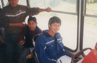 An der Via Libertadores, Studentenbus 02,
                      Peruaner