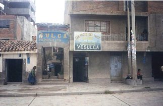 Plaza Santa Ana, Eingang zum
Kunsthandwerker Sulca Plaza
Santa Ana, Eingang zum Kunsthandwerker Sulca