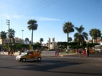 Plaza de Armas con fontana 01