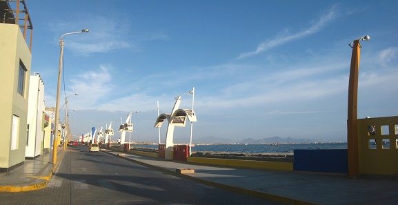 Bancos con vista, foto panor�mica