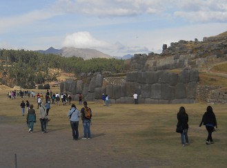 Cusco, Sacsayhuam�n: Die geschnittene Gigamauer, Nahaufnahme