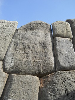 Cusco Sacsayhuam�n, Mauer mit geschnittenen Steine, Detail 6