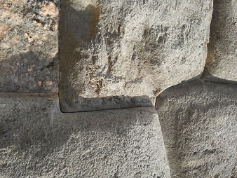 Cusco Sacsayhuam�n, Mauer mit geschnittenen Steine, Detail 8