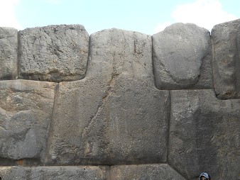 Cusco Sacsayhuam�n, gigantische Zickzackmauer, Detail 16