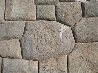 Cusco, Sacsayhuam�n, erste Terrassenstufe, die Mauer mit dem 10-Eckstein - Nahaufnahme