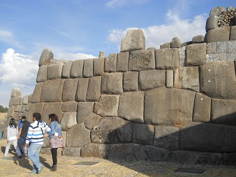 Cusco, Sacsayhuam�n, erste Terrassenstufe, Mauer 06