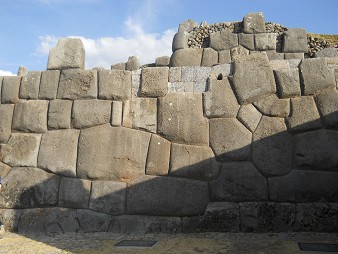 Cusco, Sacsayhuam�n, erste Terrassenstufe, Mauer 07