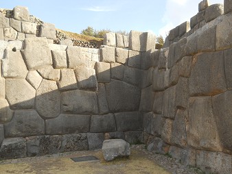Cusco, Sacsayhuam�n, erste Terrassenstufe, Mauer 08