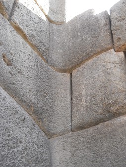 Cusco, Sacsayhuam�n, erste Terrassenstufe, Mauer 08, Inneneckbereich, Detail 07