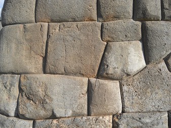 Cusco, Sacsayhuam�n, erste Terrassenstufe, Vielecksteine, Detail 12