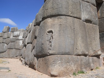 Sacsayhuam�n, T'iopunku auf der dritten Terrassenstufe, Mauern 01