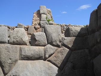 Sacsayhuam�n, T'iopunku auf der dritten Terrassenstufe, Mauer 03