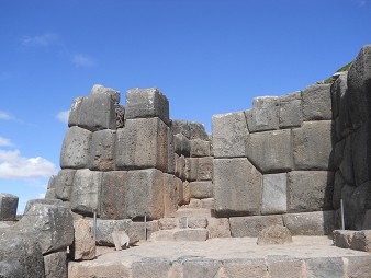 Sacsayhuam�n, Aqawanapunku auf der dritten Terrassenstufe, Eingang 01