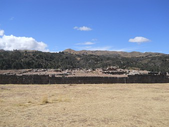 Sacsayhuam�n (Cusco), vierte Terrassenstufe, eine lange Mauer 2