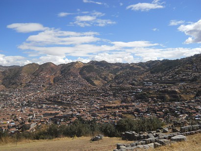 Sacsayhuam�n (Cusco), vierte Terrassenstufe, Sicht auf Cusco 05