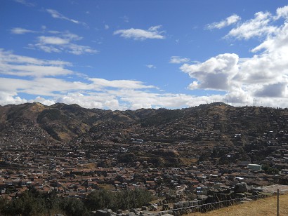 Sacsayhuam�n (Cusco), vierte Terrassenstufe, Sicht auf Cusco 06