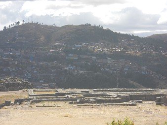 Sacsayhuam�n (Cusco), quinto piso, fundamentos 13
