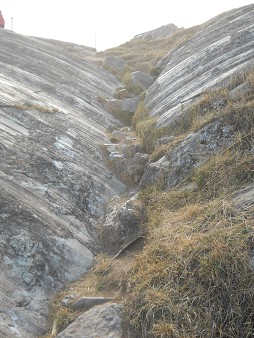 Sacsayhuam�n (Cusco), die grossen B�gen der abgeflachten Felsen auf dem abgeflachten H�gel 04