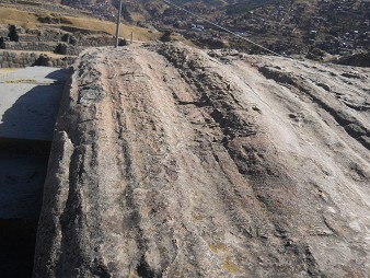 Sacsayhuam�n (Cusco), gigantischer Bogen des abgeflachten Felsen, Nahaufnahme