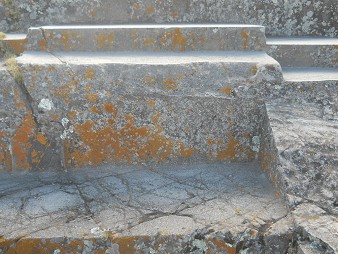 Sacsayhuam�n (Cusco), der gigantische Thron auf dem abgeflachten H�gel, Detail 02