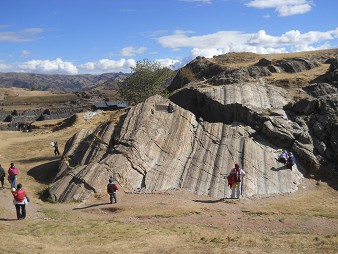 Sacsayhuam�n (Cusco), Rutschbahnen 02