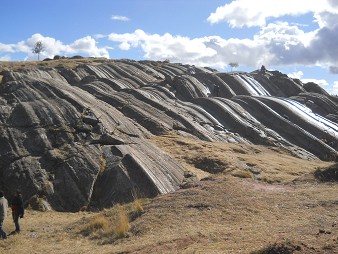 Sacsayhuam�n (Cusco), Rutschbahnen 05