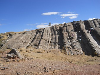 Sacsayhuam�n (Cusco), Rutschbahnen 07