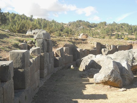 Sacsayhuam�n (Cusco), grosser Steinbruch, der Chaosbereich, Sicht auf die Mauer - Nahaufnahme