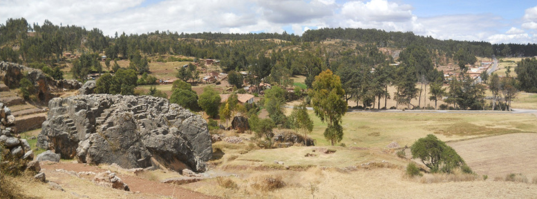 The rock of stairs and thrones "Chinchana grande" (rock of stairs), panorama 01