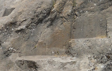 Details from the rock of stairs and thrones "Chinchana grande", view 3, big cuts of the big throne surfaces, zoom 4