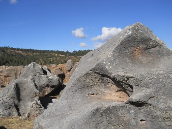 Cusco Sacsayhuam�n 10, Chaosbereich, gewellte, geschmolzene Steine 03