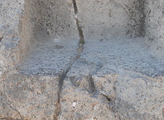 Cusco Sacsayhuam�n: Die Thronwand im Amphitheater, die kleinen Nischen - die Oberfl�che oben, Nahaufnahme