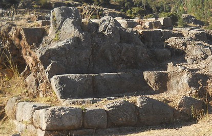 Cusco Sacsayhuam�n, Amphitheater: Eine weitere Thronzone: Nahaufnahme des Gigathrons