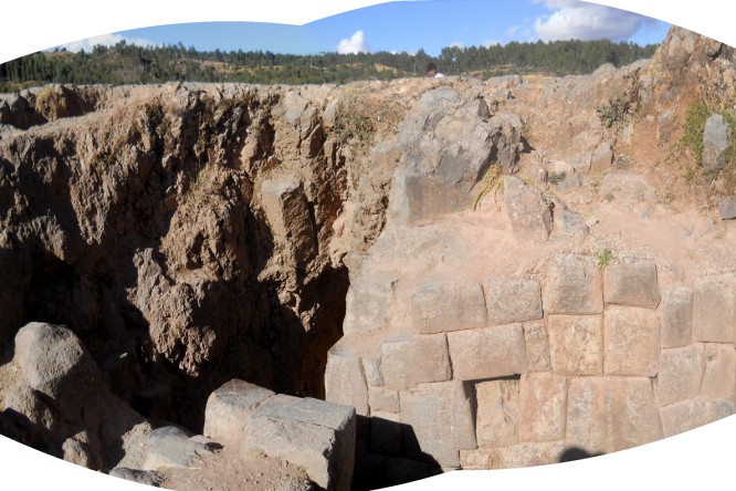 Cusco Sacsayhuam�n, noch mehr R�tsel: Ausgrabungen mit Inkamauern, Panorama