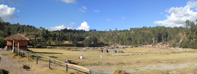 Cusco Sacsayhuam�n, der obere Ausgang, Panoramafoto mit W�ldern 02