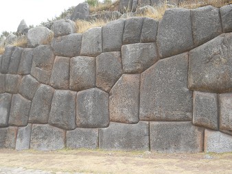 Cusco Sacsayhuam�n, Mauern am Ausgangsbereich, Nahaufnahme 01