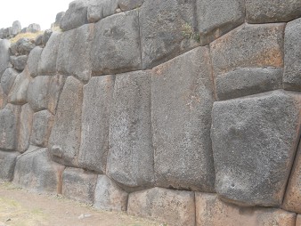 Cusco Sacsayhuam�n, Mauern am Ausgangsbereich, grosse Mauer, Nahaufnahme 07