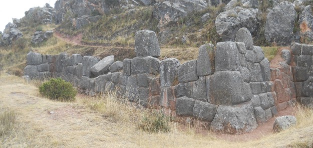 Cusco Sacsayhuam�n 14: Zone X (Laq'o, Laco, Mondtempel), Mauer, Panorama