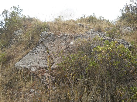 Cusco Sacsayhuam�n 14: Zone X (Laq'o, Laco, Mondtempel), geschnittener Gigastein mit Kurvenschnitt