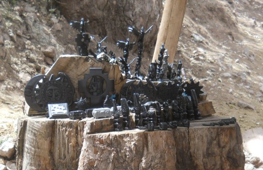 Die
Kunsthandwerkwerkstatt von Cusco Sacsayhuamán:
Schwarze Figuren, Nahaufnahme Die
Kunsthandwerkwerkstatt von Cusco Sacsayhuamán:
Schwarze Figuren, Nahaufnahme