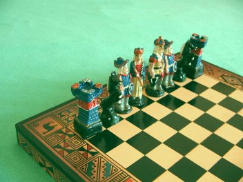 Die Aufstellung der Hauptfiguren der
                        Spanier aus schr�ger Perspektive von links