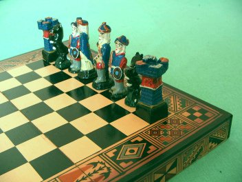 Die Aufstellung der Hauptfiguren der
                        Spanier aus schr�ger Perspektive von rechts