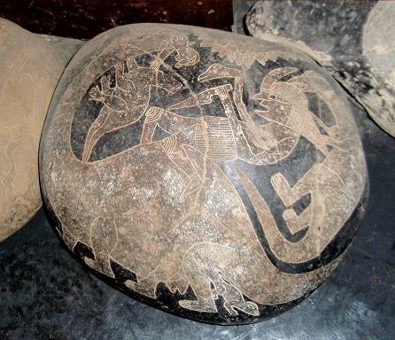 Ein Dinosaurier t�tet einen Weisen, und
                          ein Weiser t�tet einen Dinosaurier,
                          Nahaufnahme