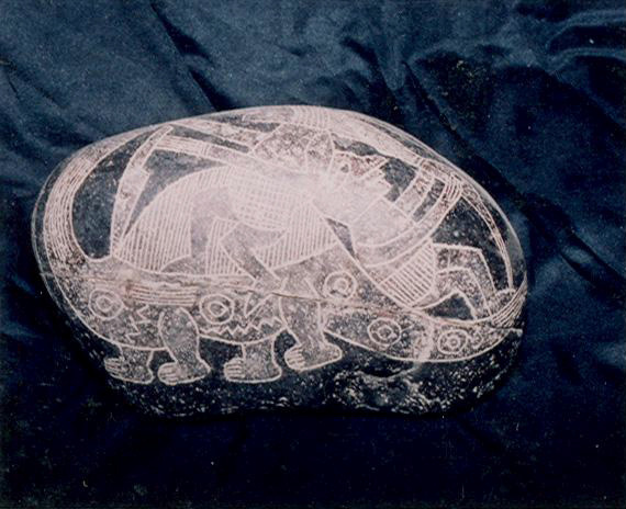 Ein
                        Weiser reitet auf einem Saurier (Brontosaurus
                        oder Camarasaurus), und ein zweiter Weiser sitzt
                        auf dem Schwanz