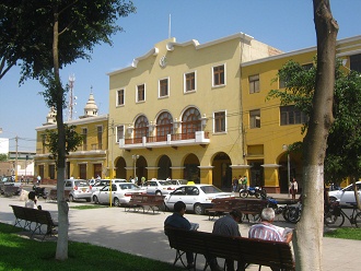 The engraved
                            stones museum at Central square (Arms
                            square) in 2010, it was painted in yellow
                            (the last building of the square)