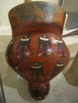 The big drum body with bird's
                                    design, close-up 03