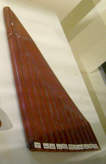 The big pan flute has
                                    indications about relative tone
                                    pitches