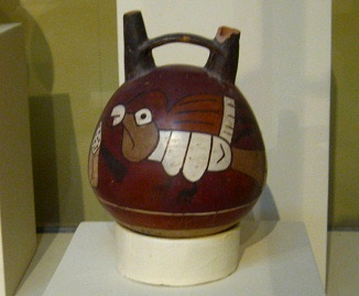 Botella de cer�mica de la cultura Nazca
                            con un p�jaro