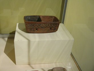 Parted baking pan of Chincha culture